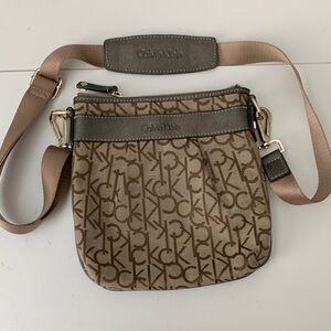 Calvin Klein Crossbody